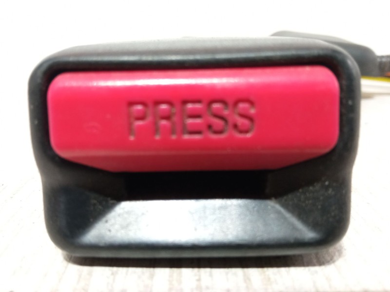 Recambio de anclaje con pretensor delantero derecho para honda civic vii sedán (es, et) 1.3 ima (ed9, es9) referencia OEM IAM Ao