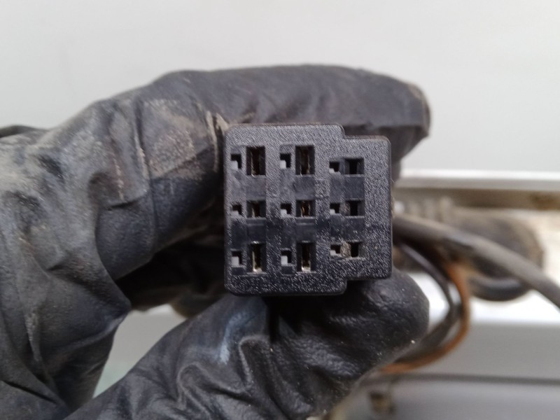 Recambio de porton trasero izquierdo para opel combo tour 1.7 dti 16v referencia OEM IAM   