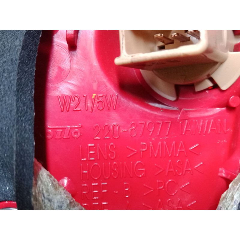 Recambio de piloto trasero izquierdo para mitsubishi lancer viii (cy_a, cz_a) 1.5 referencia OEM IAM 22087977  