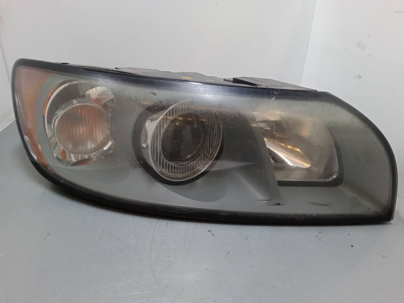 Recambio de faro derecho para volvo v50 (545) 2.4 referencia OEM IAM 30678913  