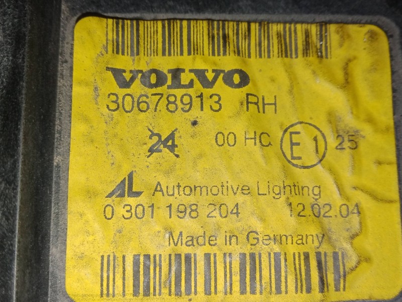 Recambio de faro derecho para volvo v50 (545) 2.4 referencia OEM IAM 30678913  