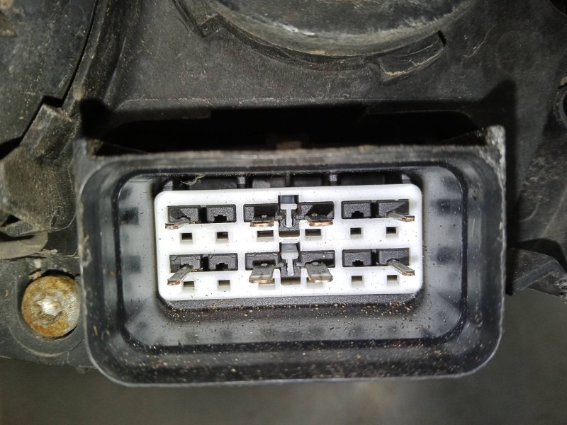 Recambio de faro derecho para volvo v50 (545) 2.4 referencia OEM IAM 30678913  