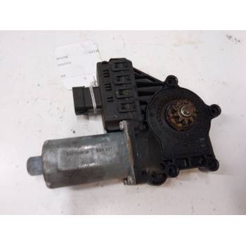 MOTOR ELEVALUNA DELANTERO DERECHO 