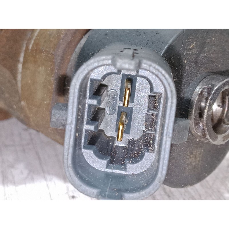 Recambio de inyector para ford focus ii (da_, hcp, dp) 1.6 tdci referencia OEM IAM 0445110239  