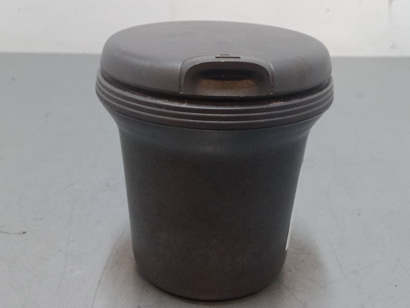 Recambio de cenicero para fiat panda / panda classic (169_) 1.2 (169.axb11, 169.axb1a) referencia OEM IAM   