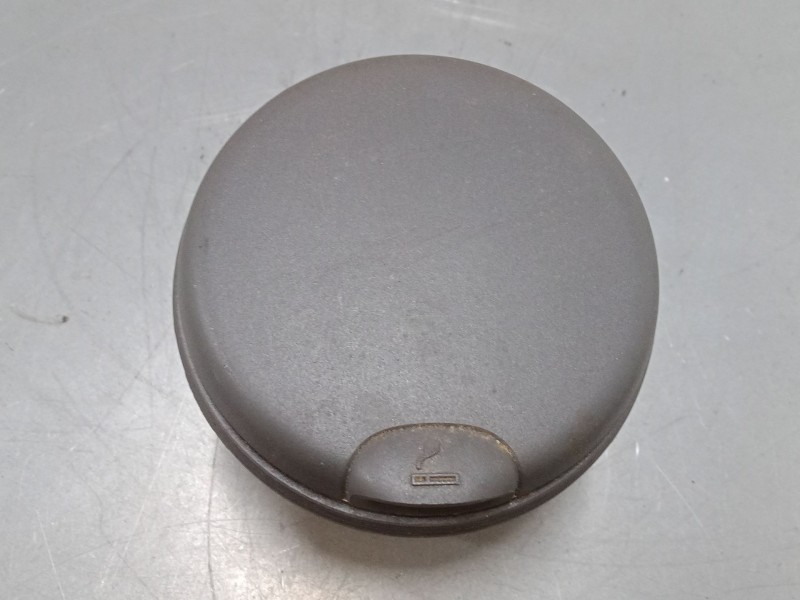 Recambio de cenicero para fiat panda / panda classic (169_) 1.2 (169.axb11, 169.axb1a) referencia OEM IAM   