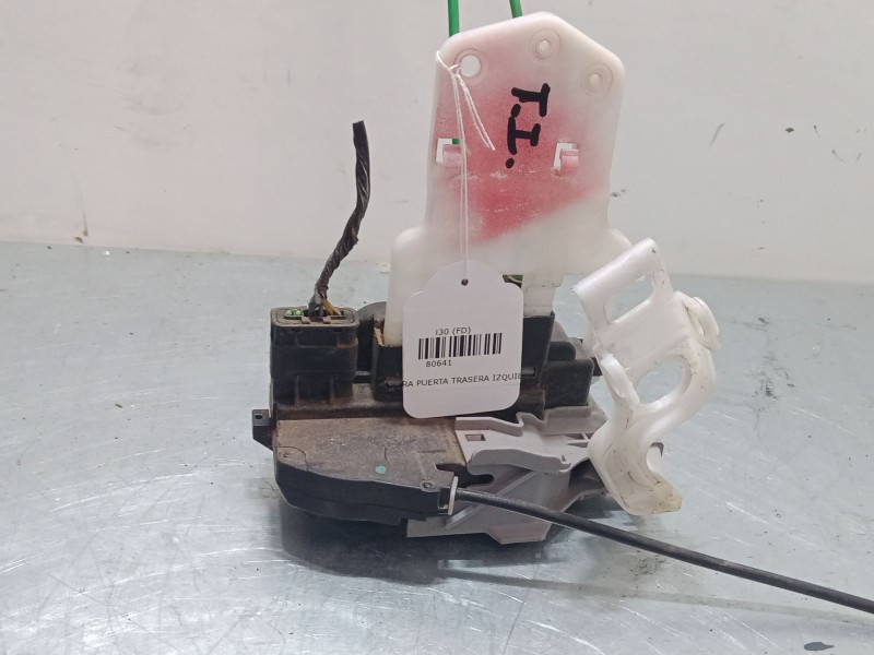 Recambio de cerradura puerta trasera izquierda para hyundai i30 (fd) 1.4 referencia OEM IAM   