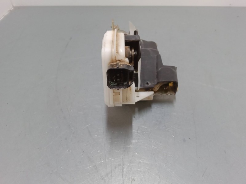 Recambio de cerradura puerta delantera izquierda para mitsubishi montero io i (h6_w, h7_w) 1.8 gdi (h66w, h76w) referencia OEM I