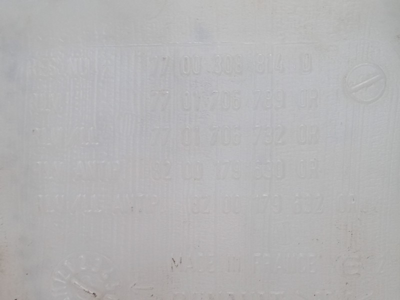 Recambio de deposito limpiaparabrisas para renault kangoo (kc0/1_) 1.5 dci (kc08, kc09) referencia OEM IAM    Recambio de deposito limpiaparabrisas para renault kangoo (kc0/1_) 1.5 dci (kc08, kc09) referencia OEM IAM