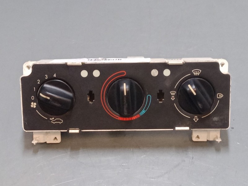 Recambio de mando calefaccion / a/a para peugeot 306 hatchback (7a, 7c, n3, n5) 1.4 referencia OEM IAM    Recambio de mando calefaccion / a/a para peugeot 306 hatchback (7a, 7c, n3, n5) 1.4 referencia OEM IAM