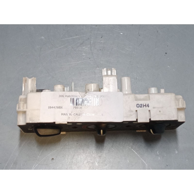 Recambio de mando calefaccion / a/a para peugeot 306 hatchback (7a, 7c, n3, n5) 1.4 referencia OEM IAM    Recambio de mando calefaccion / a/a para peugeot 306 hatchback (7a, 7c, n3, n5) 1.4 referencia OEM IAM