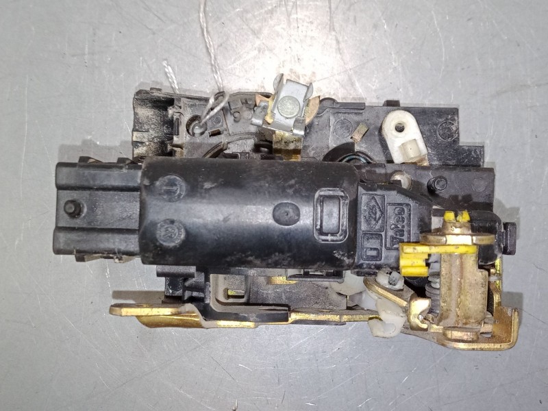 Recambio de cerradura puerta delantera derecha para renault kangoo (kc0/1_) 1.5 dci (kc08, kc09) referencia OEM IAM    Recambio de cerradura puerta delantera derecha para renault kangoo (kc0/1_) 1.5 dci (kc08, kc09) referencia OEM IAM