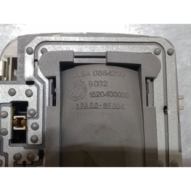 Recambio de luz interior delantera para fiat grande punto van (199_) 1.4 (199cxb1a, 199dxb1a) referencia OEM IAM 0884200   Recambio de luz interior delantera para fiat grande punto van (199_) 1.4 (199cxb1a, 199dxb1a) referencia OEM IAM 0884200