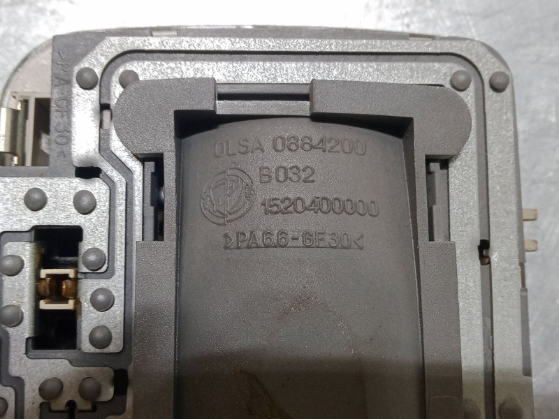 Recambio de luz interior delantera para fiat grande punto van (199_) 1.4 (199cxb1a, 199dxb1a) referencia OEM IAM 0884200   Recambio de luz interior delantera para fiat grande punto van (199_) 1.4 (199cxb1a, 199dxb1a) referencia OEM IAM 0884200