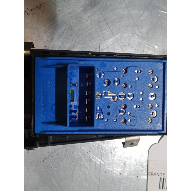 Recambio de mando elevalunas delantero izquierdo para fiat grande punto van (199_) 1.4 (199cxb1a, 199dxb1a) referencia OEM IAM  