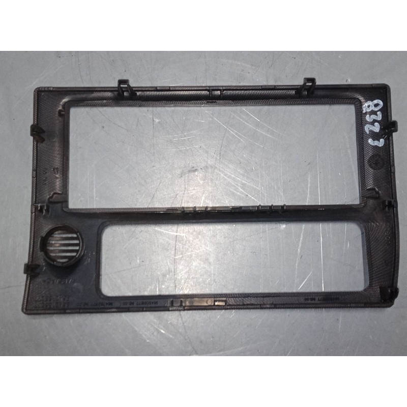 Recambio de embellecedor ( radio, clima ) consola central para citroën xsara (n1) 2.0 hdi 90 referencia OEM IAM 9642155077  