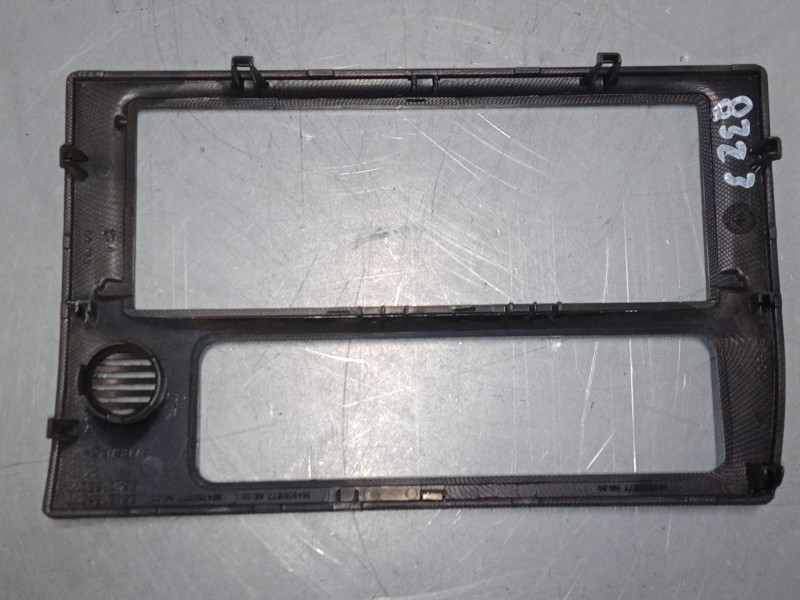 Recambio de embellecedor ( radio, clima ) consola central para citroën xsara (n1) 2.0 hdi 90 referencia OEM IAM 9642155077  