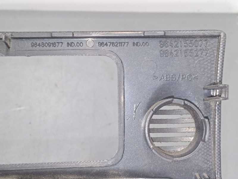 Recambio de embellecedor ( radio, clima ) consola central para citroën xsara (n1) 2.0 hdi 90 referencia OEM IAM 9642155077  