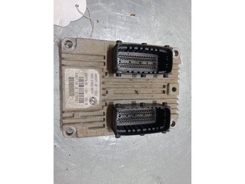 Recambio de centralita motor uce para fiat grande punto van (199_) 1.4 (199cxb1a, 199dxb1a) referencia OEM IAM 6DWYFALBG       6 Recambio de centralita motor uce para fiat grande punto van (199_) 1.4 (199cxb1a, 199dxb1a) referencia OEM IAM 6DWYFALBG       6