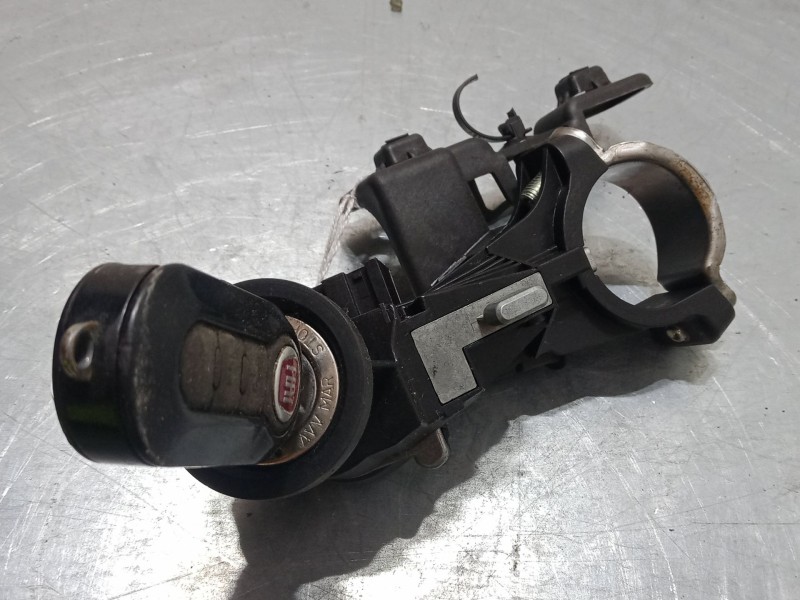 Recambio de clausor para fiat grande punto (199_) 1.2 referencia OEM IAM    Recambio de clausor para fiat grande punto (199_) 1.2 referencia OEM IAM