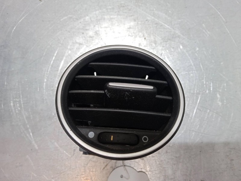 Recambio de aireador izquierdo para fiat grande punto (199_) 1.2 referencia OEM IAM    Recambio de aireador izquierdo para fiat grande punto (199_) 1.2 referencia OEM IAM