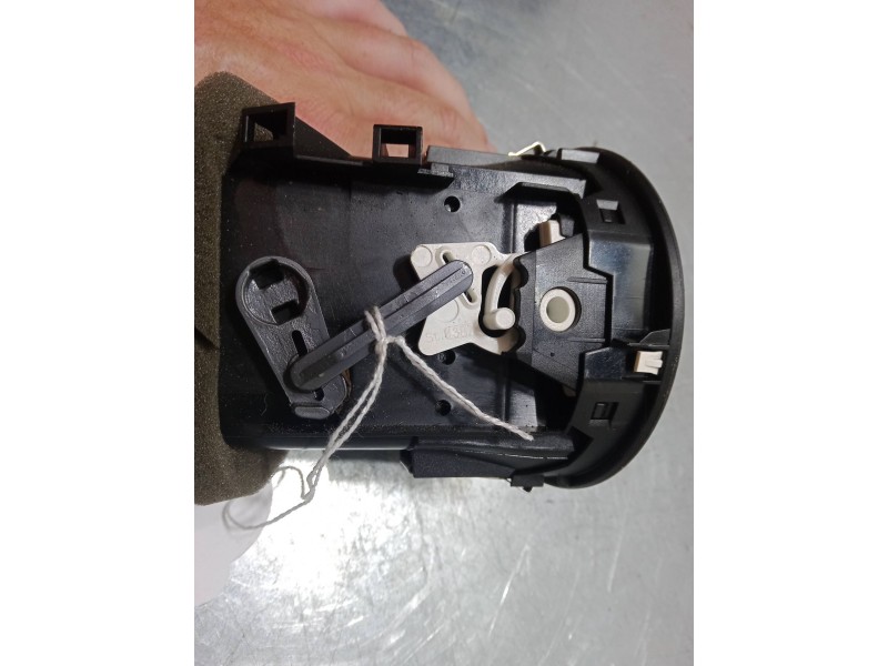 Recambio de aireador izquierdo para fiat grande punto (199_) 1.2 referencia OEM IAM    Recambio de aireador izquierdo para fiat grande punto (199_) 1.2 referencia OEM IAM