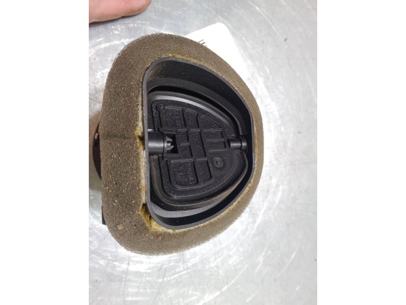 Recambio de aireador izquierdo para fiat grande punto (199_) 1.2 referencia OEM IAM    Recambio de aireador izquierdo para fiat grande punto (199_) 1.2 referencia OEM IAM