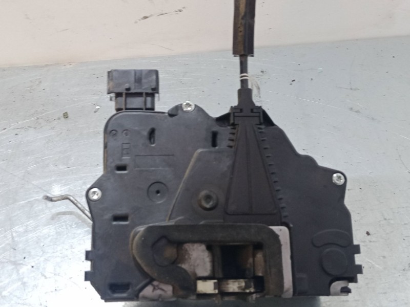 Recambio de cerradura izquierda 3p para fiat grande punto (199_) 1.2 referencia OEM IAM 51858836   Recambio de cerradura izquierda 3p para fiat grande punto (199_) 1.2 referencia OEM IAM 51858836