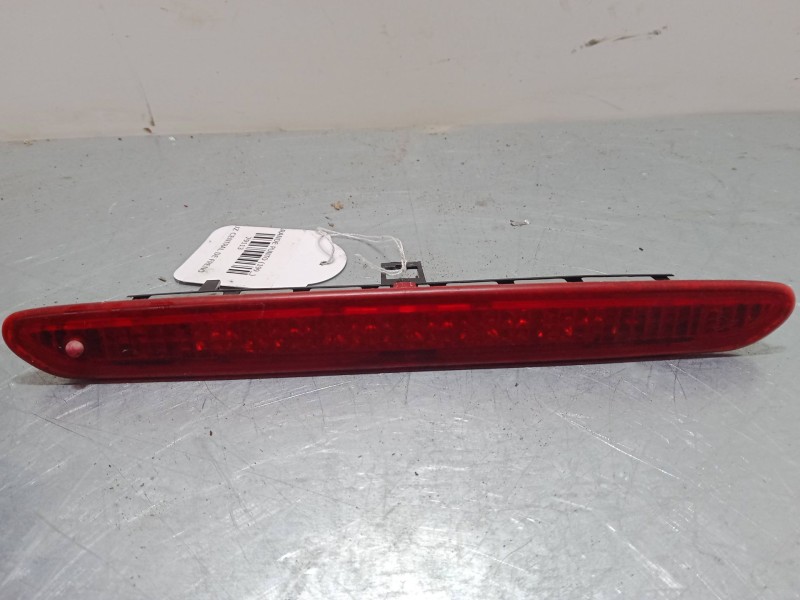 Recambio de luz central de freno para fiat grande punto (199_) 1.2 referencia OEM IAM    Recambio de luz central de freno para fiat grande punto (199_) 1.2 referencia OEM IAM