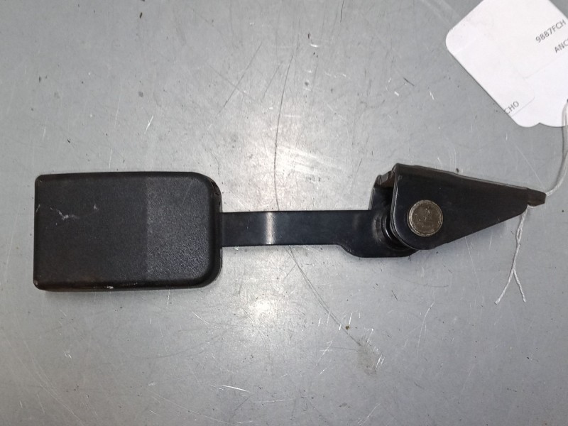 Recambio de anclaje cinturon trasero derecho para peugeot 307 cc (3b) 2.0 hdi 135 referencia OEM IAM    Recambio de anclaje cinturon trasero derecho para peugeot 307 cc (3b) 2.0 hdi 135 referencia OEM IAM