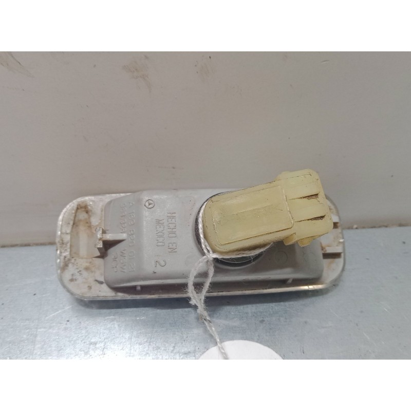 Recambio de intermitente lateral derecho para mercedes-benz clase m (w163) ml 270 cdi (163.113) referencia OEM IAM    Recambio de intermitente lateral derecho para mercedes-benz clase m (w163) ml 270 cdi (163.113) referencia OEM IAM