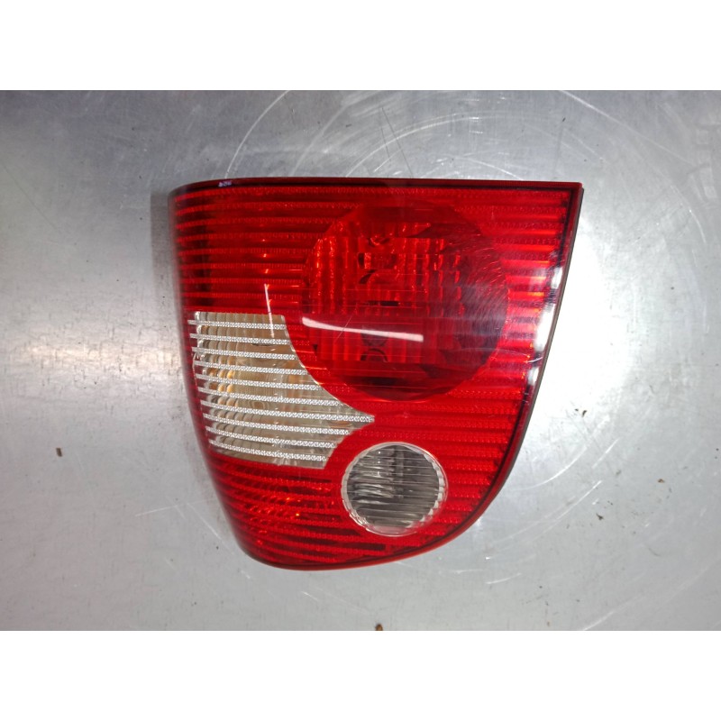 Recambio de piloto trasero derecho para volkswagen polo iv sedán (9a4, 9a2, 9n2, 9a6) 1.4 referencia OEM IAM   