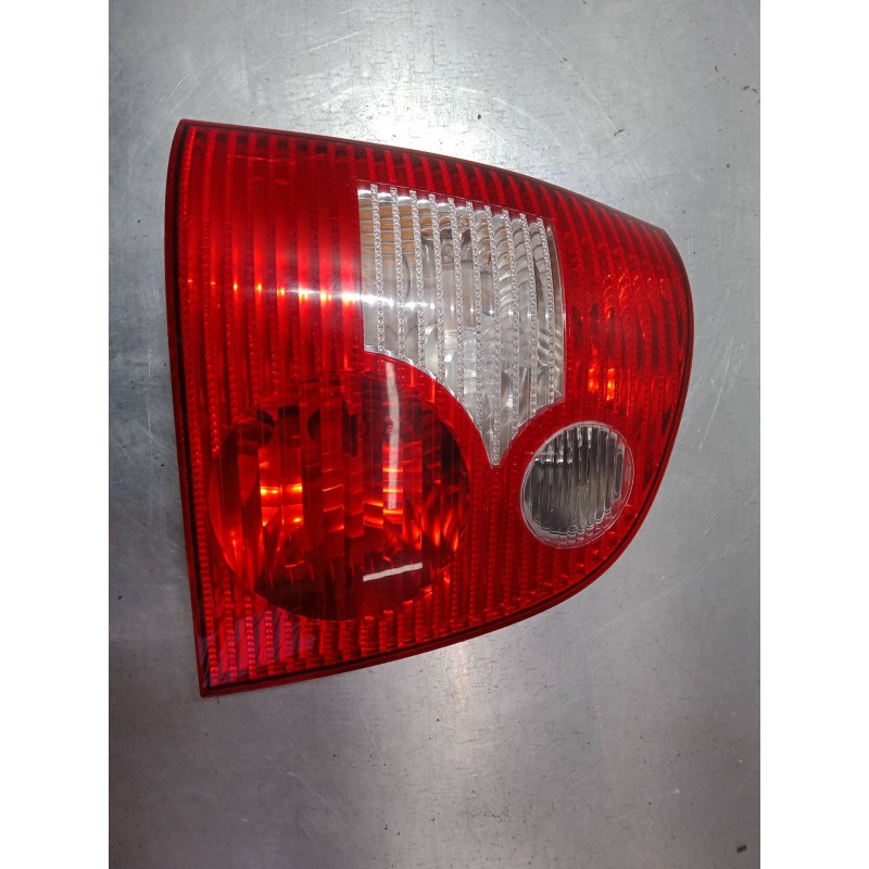 Recambio de piloto trasero izquierdo para volkswagen polo iv sedán (9a4, 9a2, 9n2, 9a6) 1.4 referencia OEM IAM   