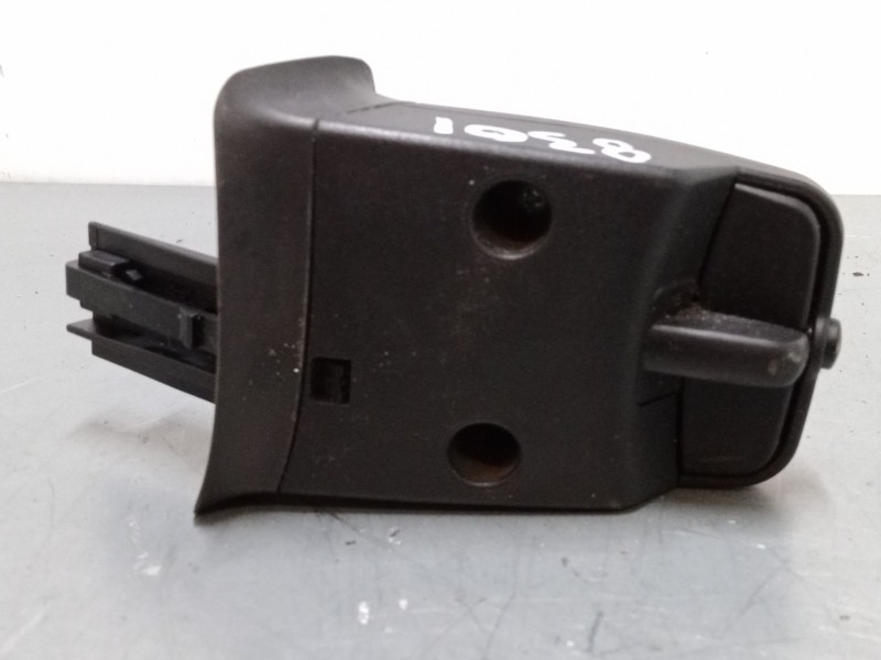 Recambio de mando radio para ford tourneo connect 1.8 tdci referencia OEM IAM   