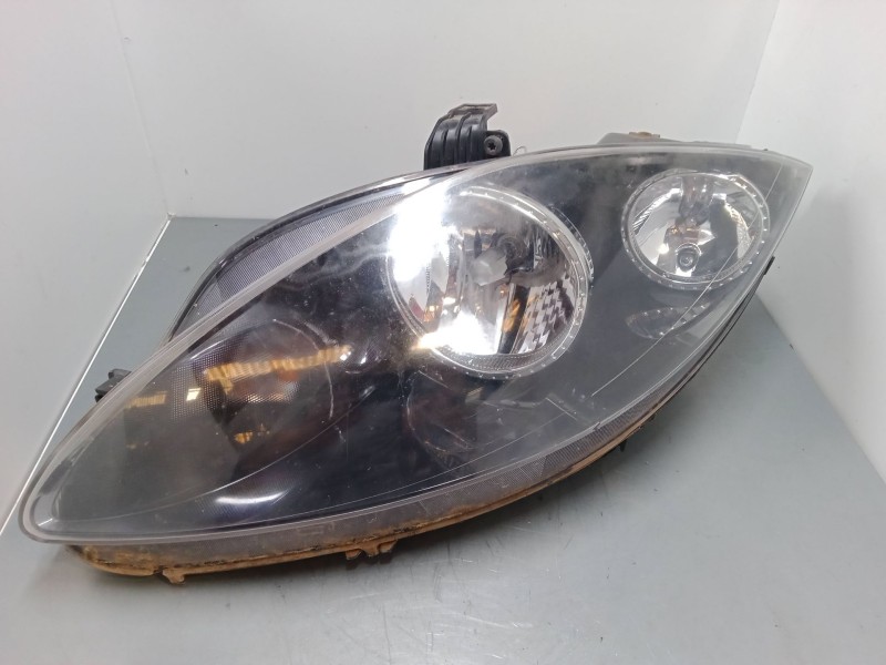 Recambio de faro izquierdo para seat leon (1p1) 1.9 tdi referencia OEM IAM    Recambio de faro izquierdo para seat leon (1p1) 1.9 tdi referencia OEM IAM