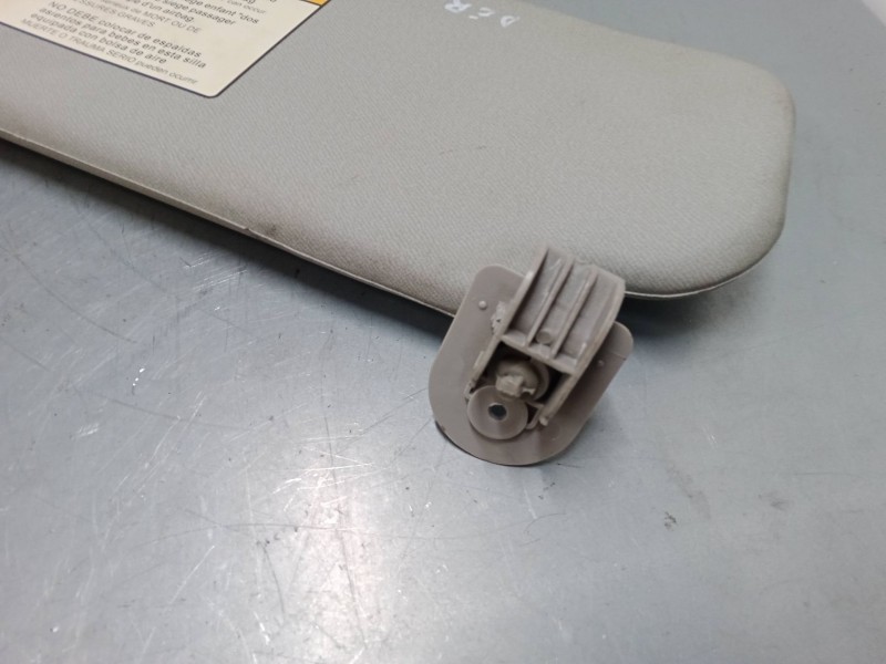 Recambio de parasol derecho para chevrolet aveo / kalos hatchback (t200) 1.2 referencia OEM IAM    Recambio de parasol derecho para chevrolet aveo / kalos hatchback (t200) 1.2 referencia OEM IAM
