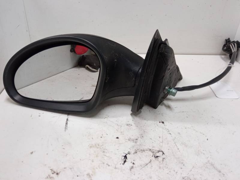 RETROVISOR IZQUIERDO 