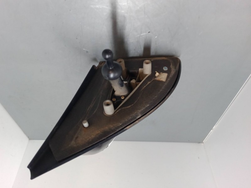 Recambio de retrovisor derecho para chevrolet aveo / kalos hatchback (t200) 1.2 referencia OEM IAM    Recambio de retrovisor derecho para chevrolet aveo / kalos hatchback (t200) 1.2 referencia OEM IAM