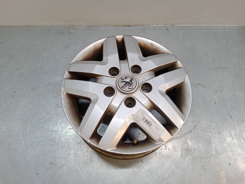 Recambio de llanta aluminio 16´´ para peugeot box bus17 l4h2 160 box bus17 l4h2 160 referencia OEM IAM   