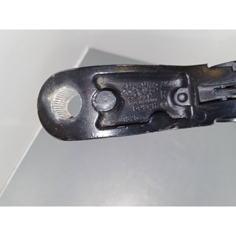 Recambio de brazo limpia delantero derecho para peugeot 407 (6d_) 1.6 hdi 110 (6d9hzc, 6d9hyc) referencia OEM IAM   