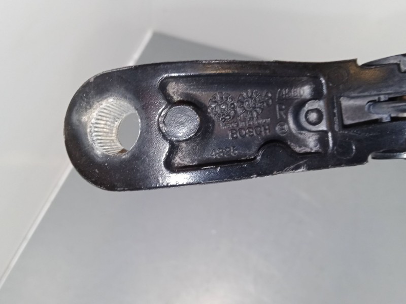 Recambio de brazo limpia delantero derecho para peugeot 407 (6d_) 1.6 hdi 110 (6d9hzc, 6d9hyc) referencia OEM IAM   