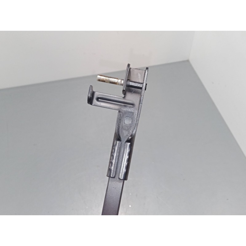 Recambio de brazo limpia delantero derecho para peugeot 407 (6d_) 1.6 hdi 110 (6d9hzc, 6d9hyc) referencia OEM IAM   