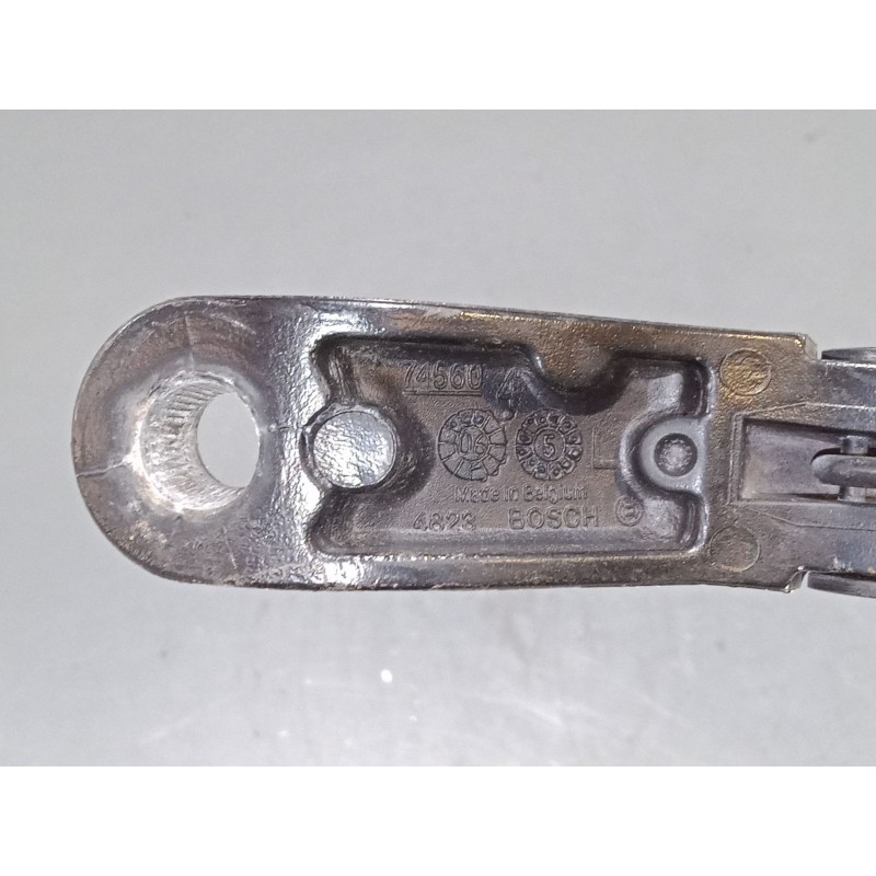 Recambio de brazo limpia delantero izquierdo para peugeot 407 (6d_) 1.6 hdi 110 (6d9hzc, 6d9hyc) referencia OEM IAM   