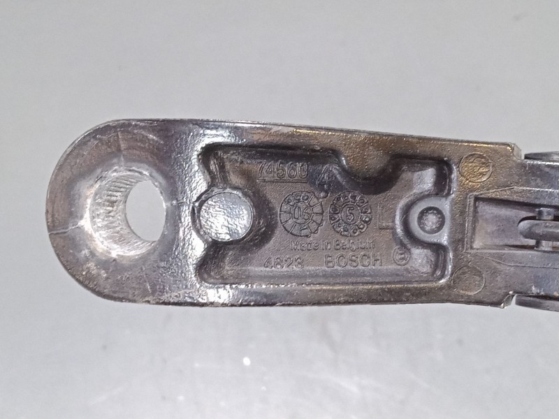 Recambio de brazo limpia delantero izquierdo para peugeot 407 (6d_) 1.6 hdi 110 (6d9hzc, 6d9hyc) referencia OEM IAM   