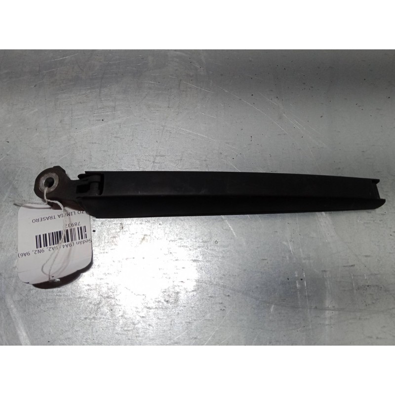 Recambio de brazo limpia trasero para volkswagen polo iv sedán (9a4, 9a2, 9n2, 9a6) 1.4 referencia OEM IAM   