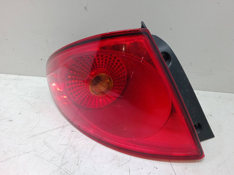 Recambio de piloto trasero izquierdo para seat toledo iii (5p2) 2.0 fsi referencia OEM IAM   