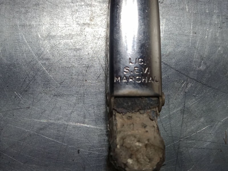 Recambio de brazo limpia delantero derecho para citroën 2 cv 6 referencia OEM IAM    Recambio de brazo limpia delantero derecho para citroën 2 cv 6 referencia OEM IAM