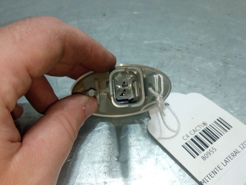 Recambio de intermitente lateral izquierdo para citroën c4 cactus 1.2 vti 82 referencia OEM IAM   