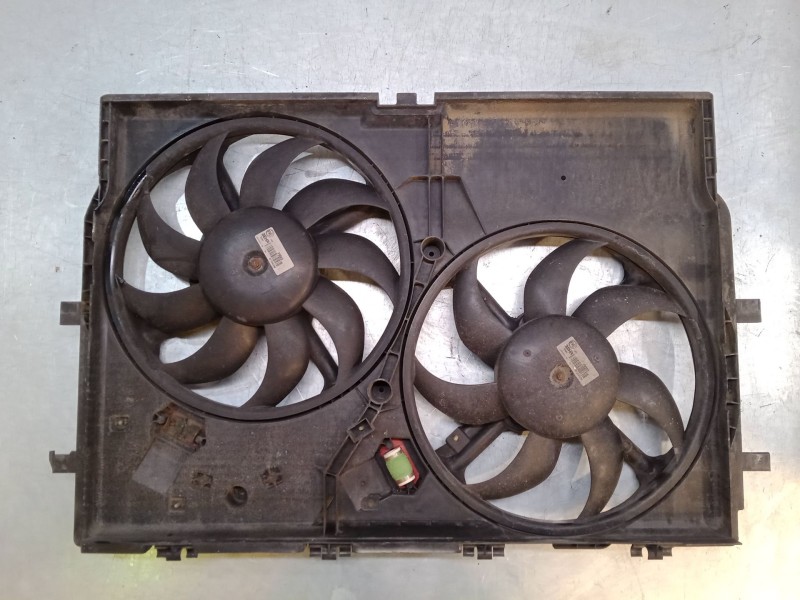 Recambio de electroventilador para peugeot box bus17 l4h2 160 box bus17 l4h2 160 referencia OEM IAM F9524 F9525  