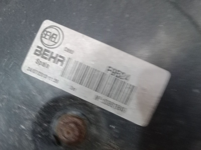 Recambio de electroventilador para peugeot box bus17 l4h2 160 box bus17 l4h2 160 referencia OEM IAM F9524 F9525  